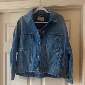 Vintage-Inspired Blue Denim Jacket with Chest Pockets - Women